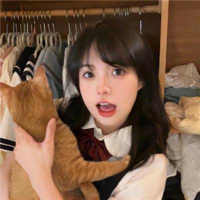 一个女王的少女时代封面